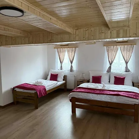 U Náměstí Chřibská